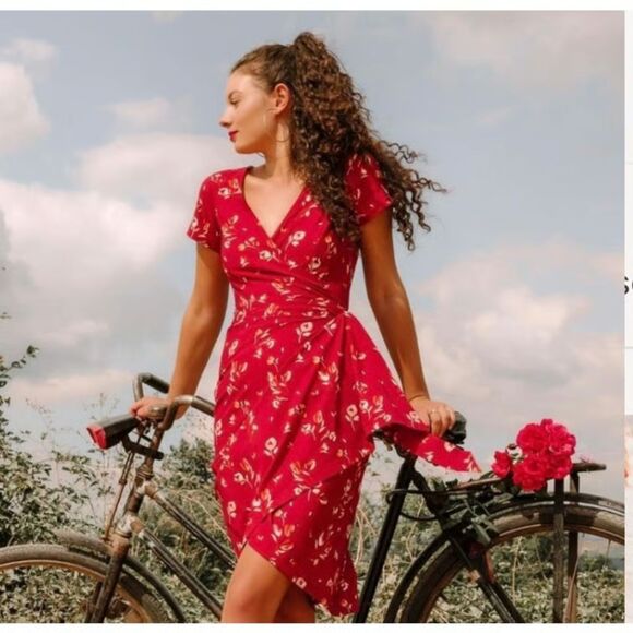 KOSAN Travel Co. Go Travel Wrap Dress - Red Florals L - Picture 4 of 13